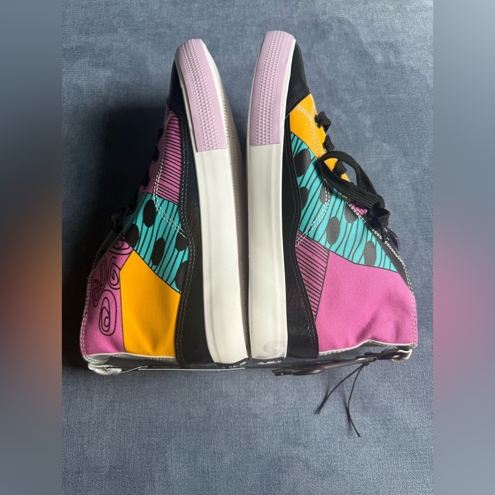 Disney Nightmare Before Christmas High Top Lace Up Sneakers Woman’s SZ 10 New - Picture 6 of 8